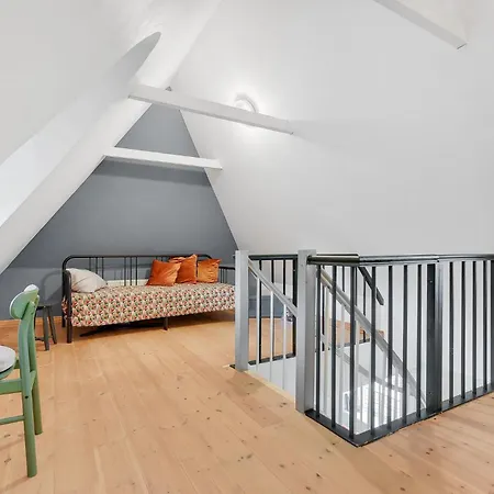 Stunning In With Kitchen Semesterbostad *