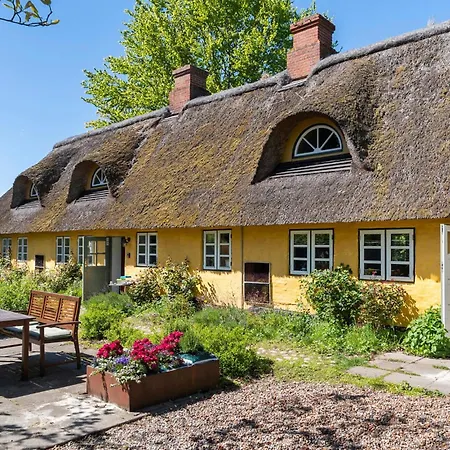 Semesterbostad Stunning In With Kitchen