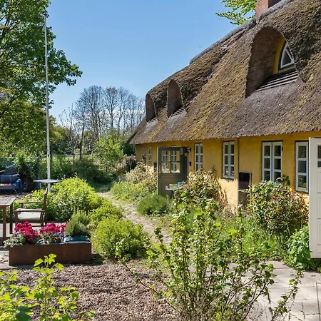 Semesterbostad Stunning In With Kitchen